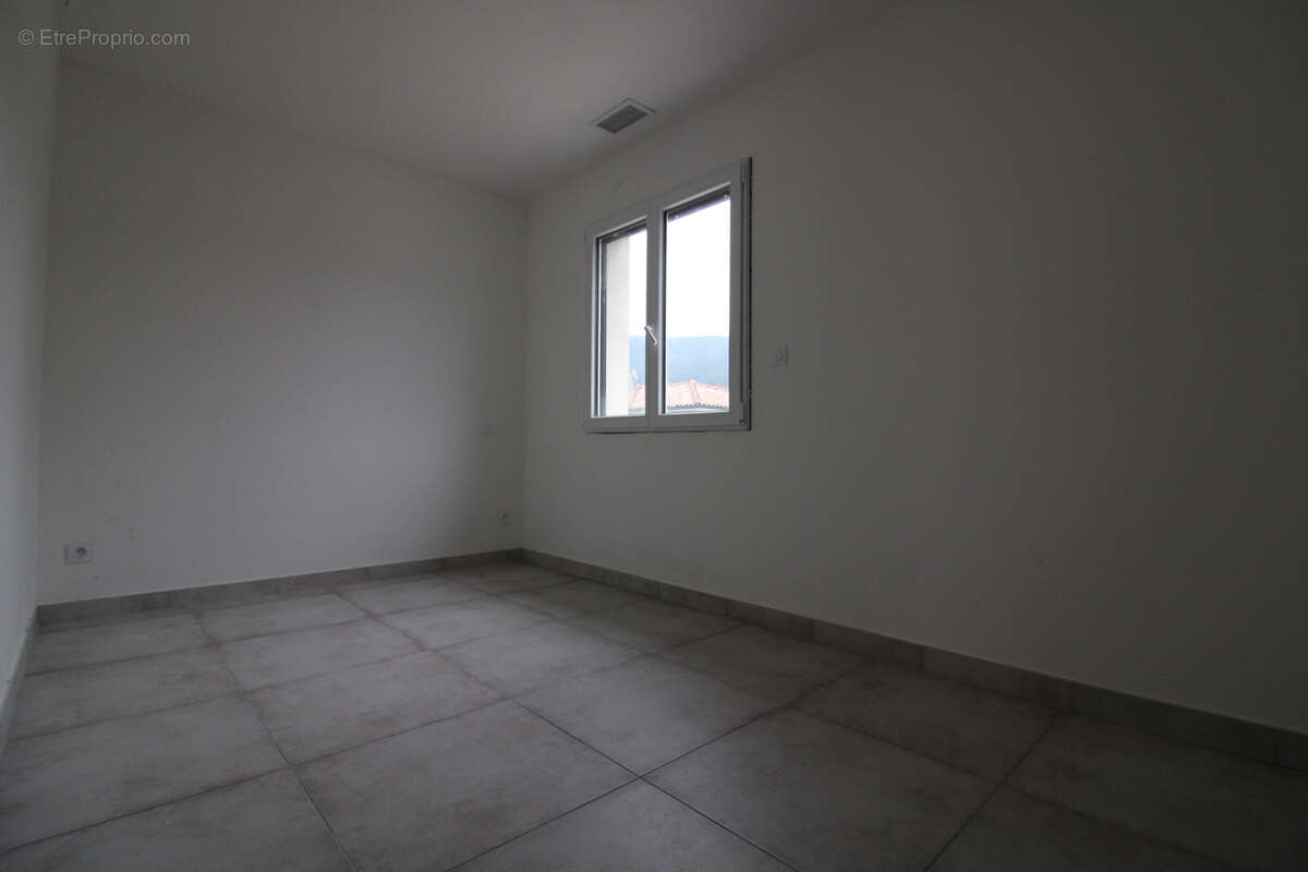 Maison à LES SALLES-DU-GARDON