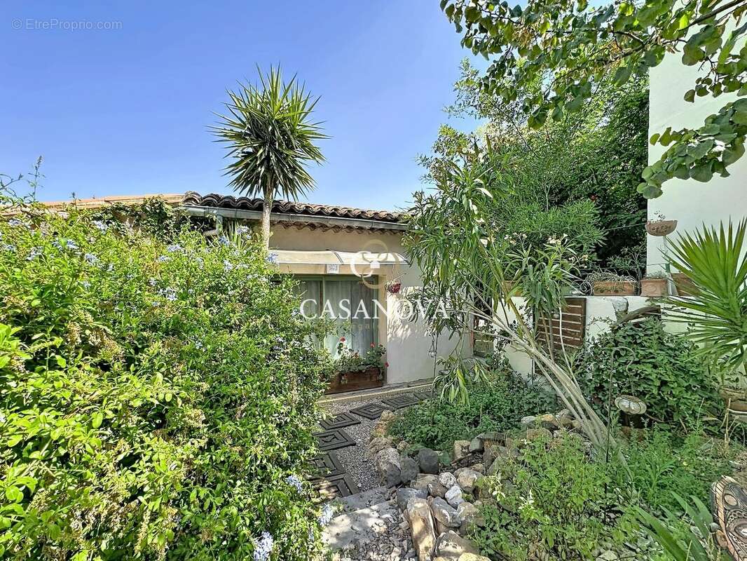 Petit nid douillet au jardin bucolique avec studio indépendant - photo 12