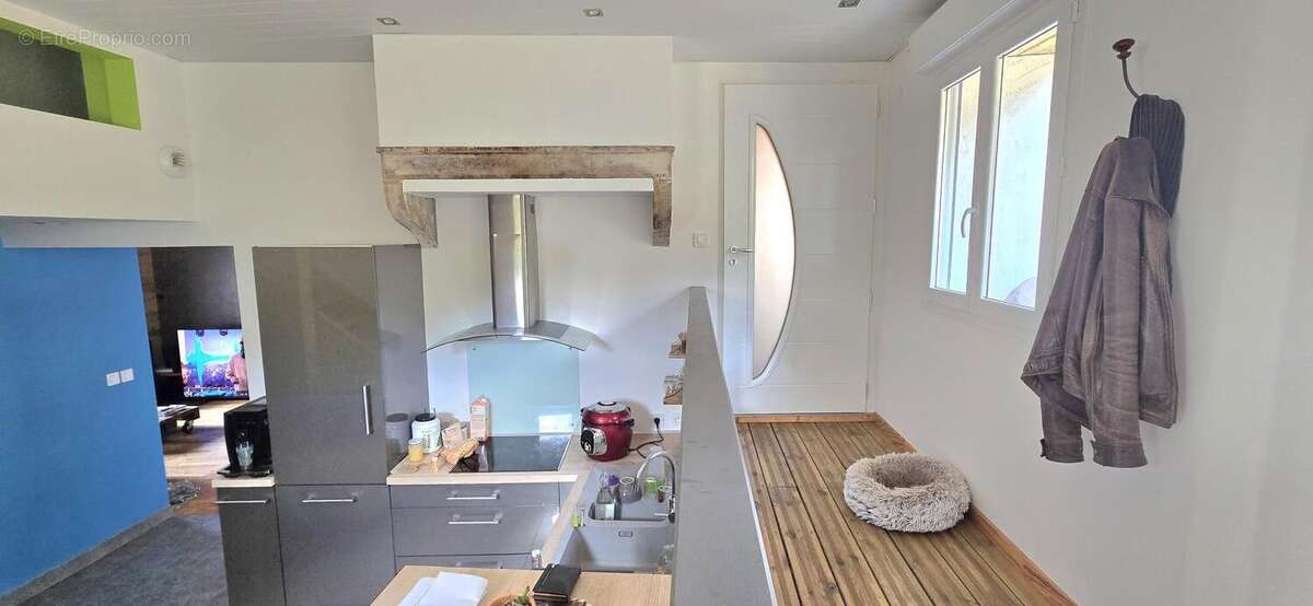 Maison 84 m² à Vaux-En-Beaujolais  - photo 3