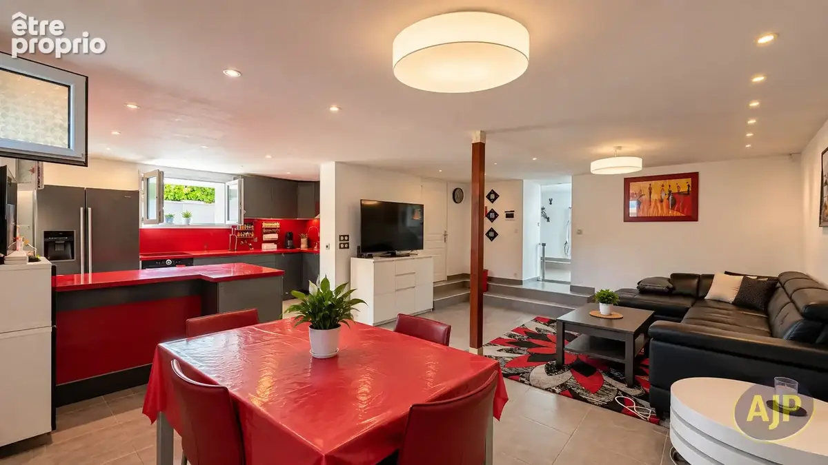 Maison 8 pièces 140 m² à vendre à Aizenay (85190) - photo 4