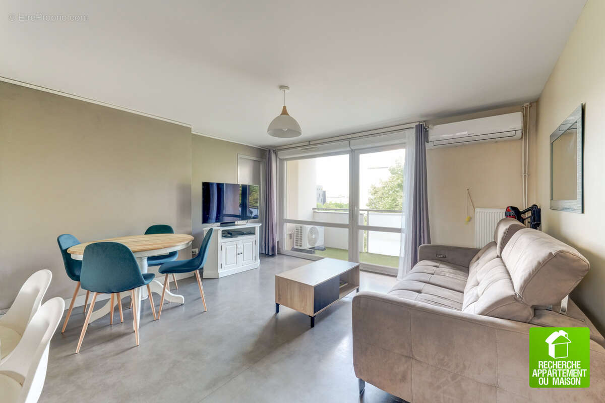 Appartement à LYON-8E
