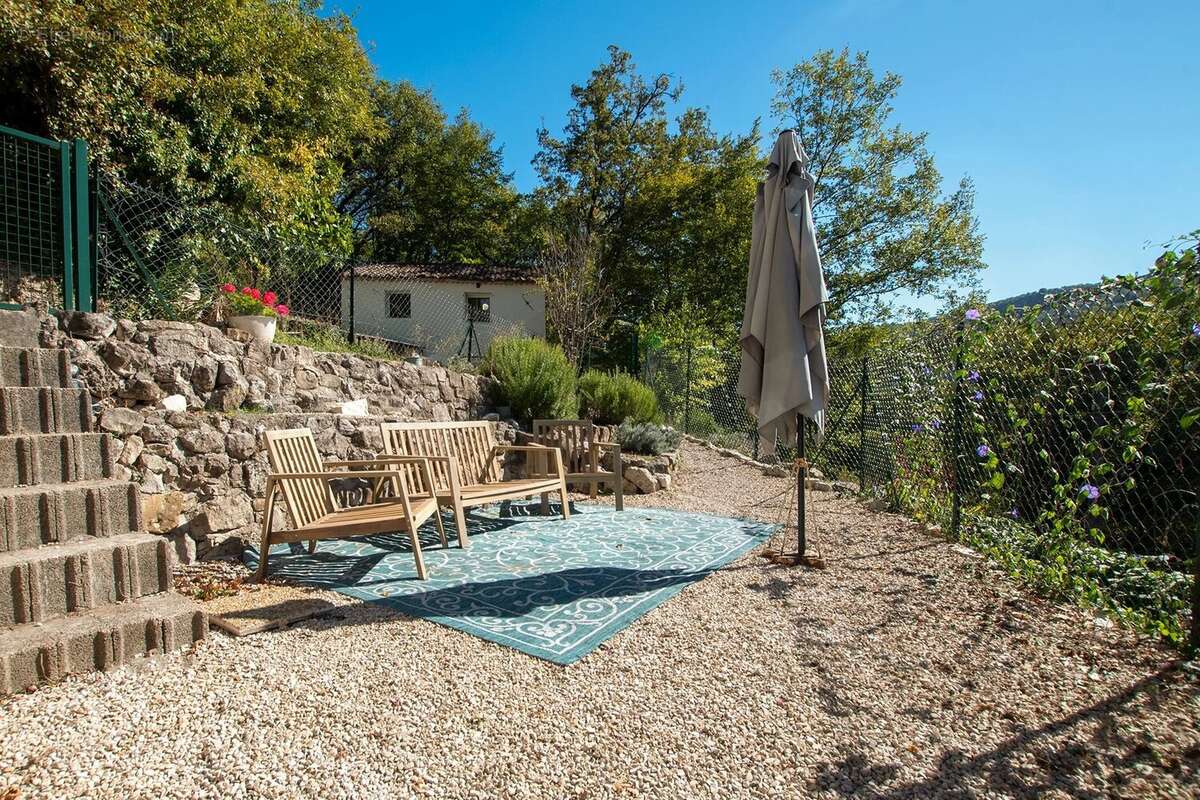 Maison à TOURRETTES-SUR-LOUP
