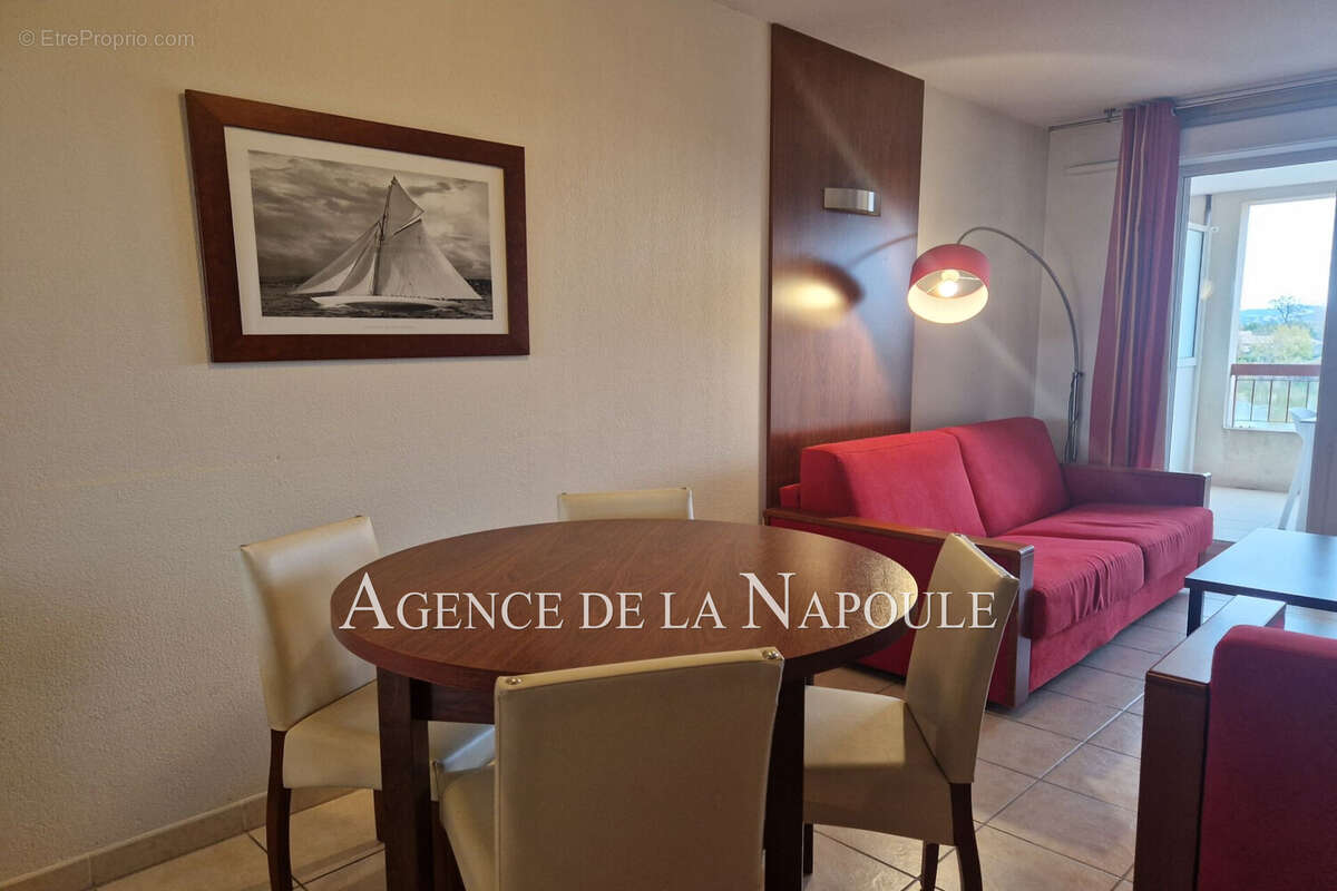 Appartement à MANDELIEU-LA-NAPOULE