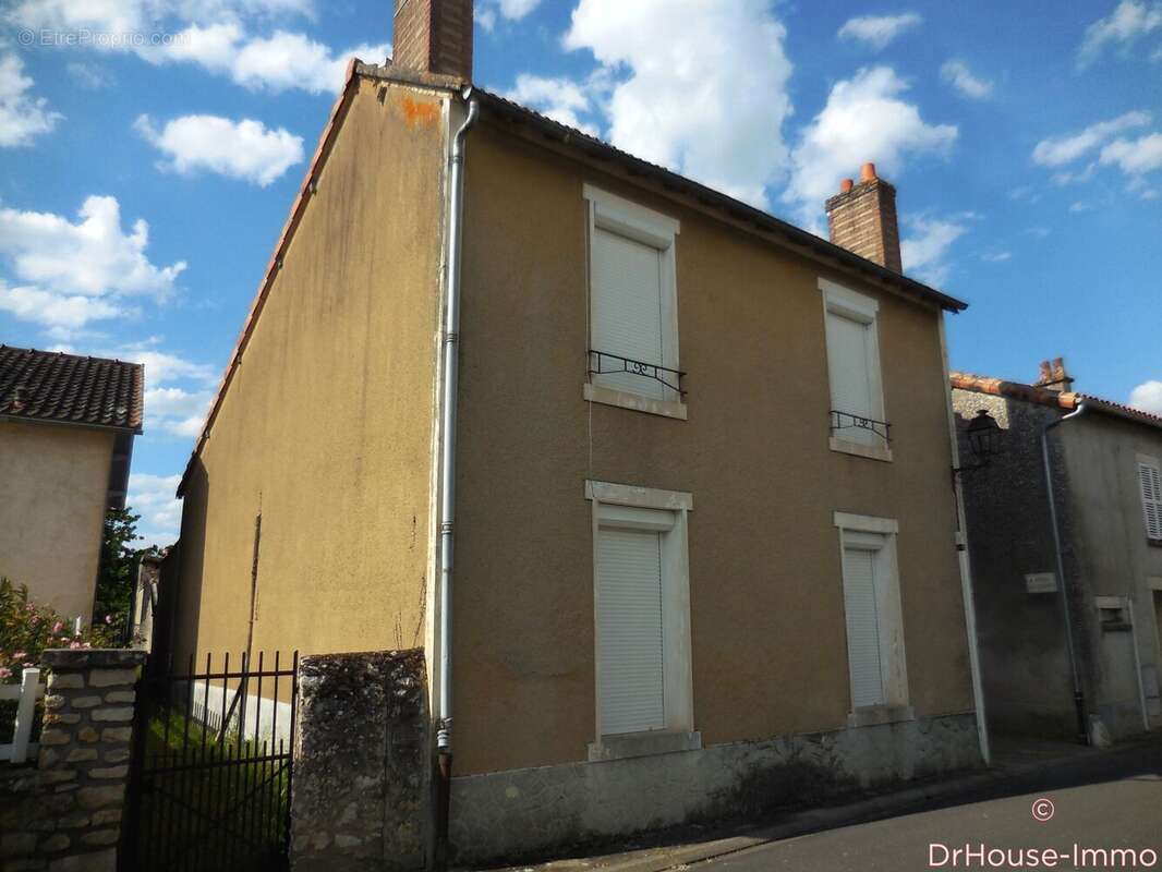 Maison 78 m² à Jouhet  - photo 2