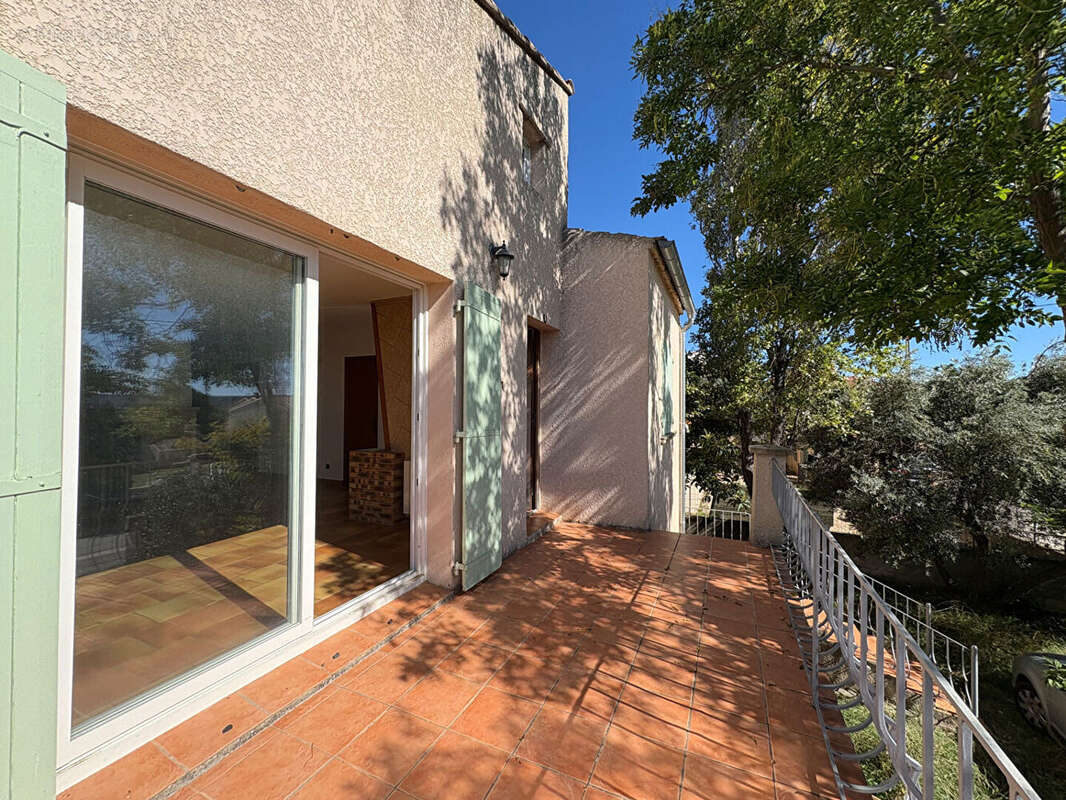 Maison à LA FARE-LES-OLIVIERS