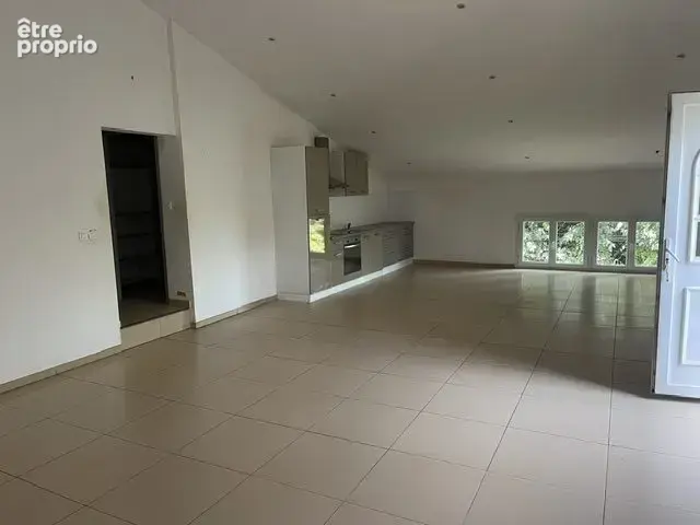 Commerce 470 m² à vendre à Remoulins (30210) - photo 5