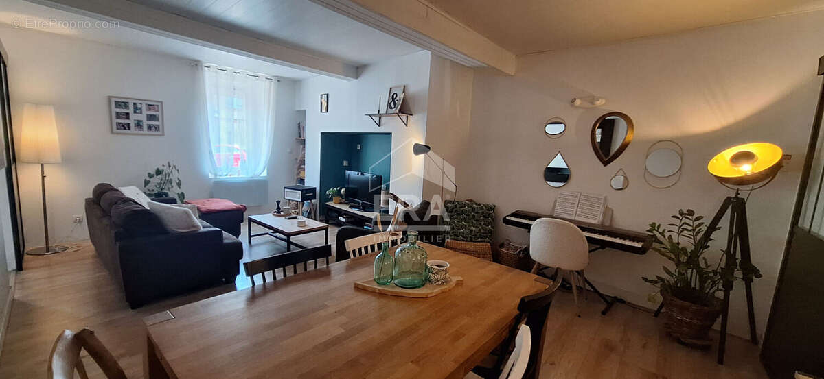 Maison à BRUGUIERES