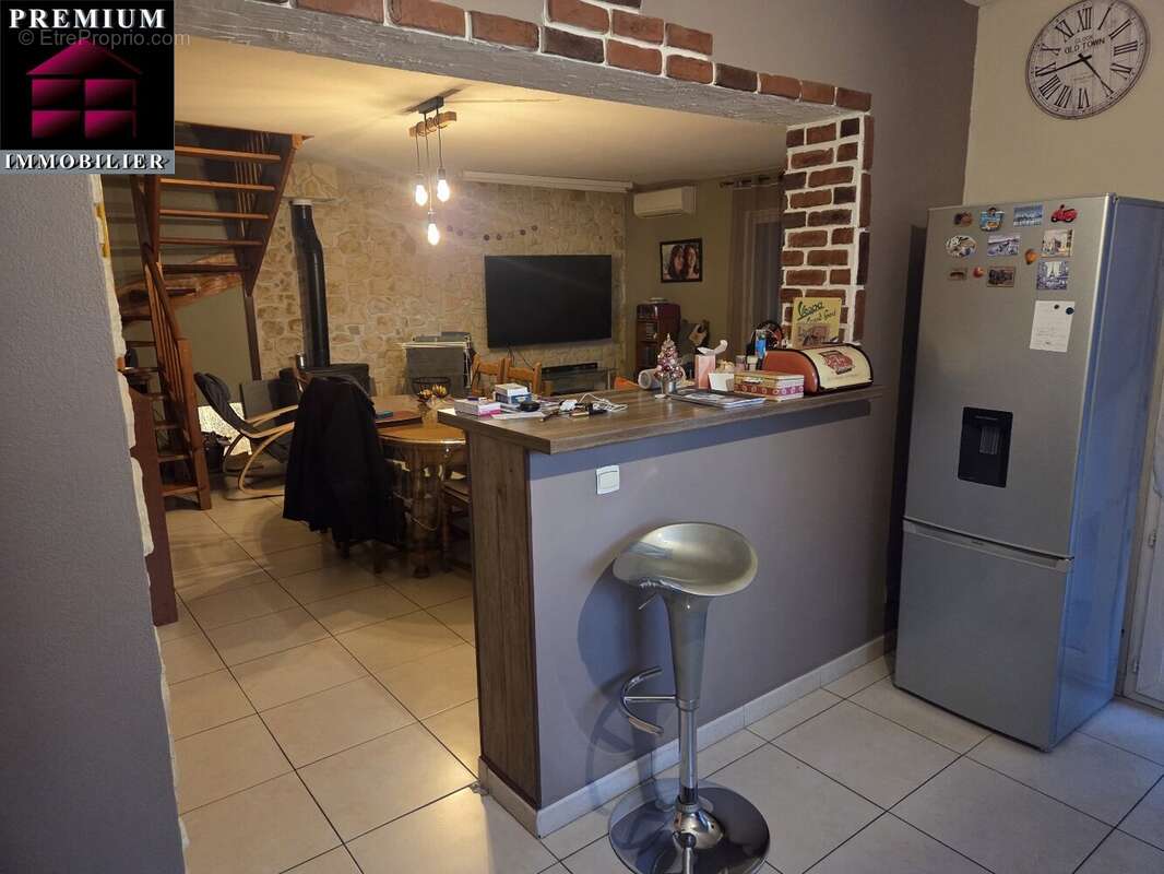 Maison à SAINT-ESTEVE