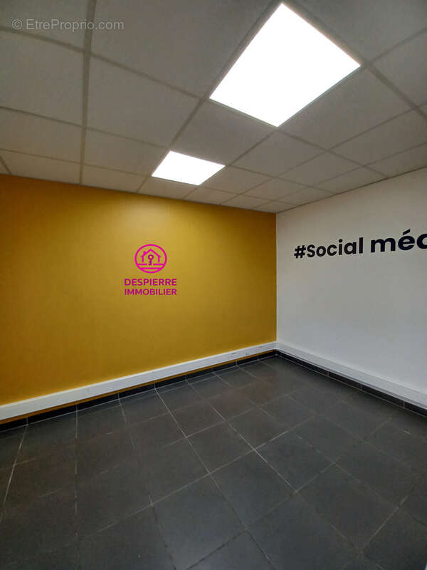 Commerce à SALAISE-SUR-SANNE