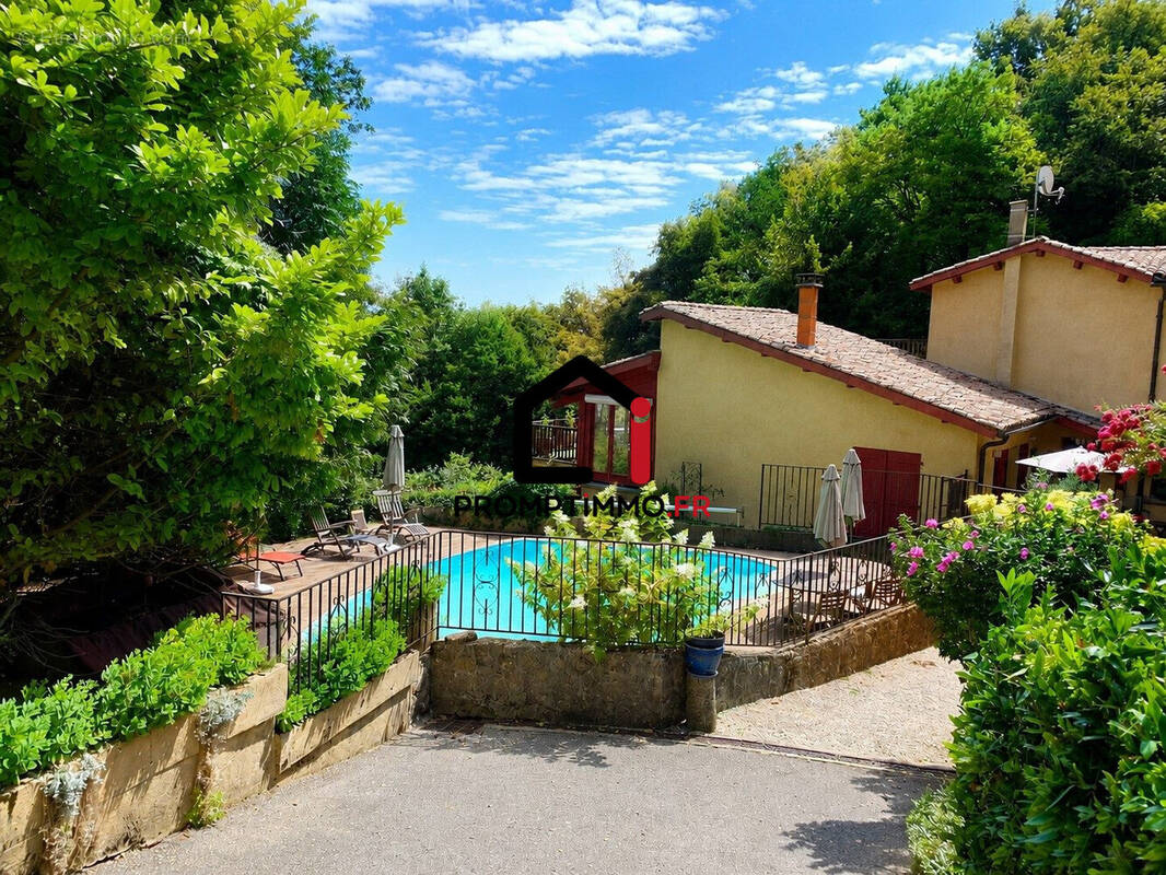 Maison à COUZON-AU-MONT-D'OR