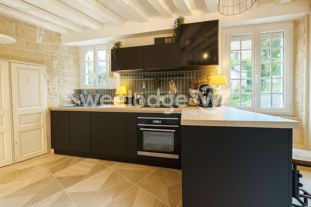 Maison à NESLES-LA-VALLEE