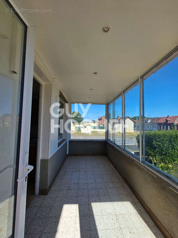 Maison 60 m² à Le Plessis-Brion  - photo 2