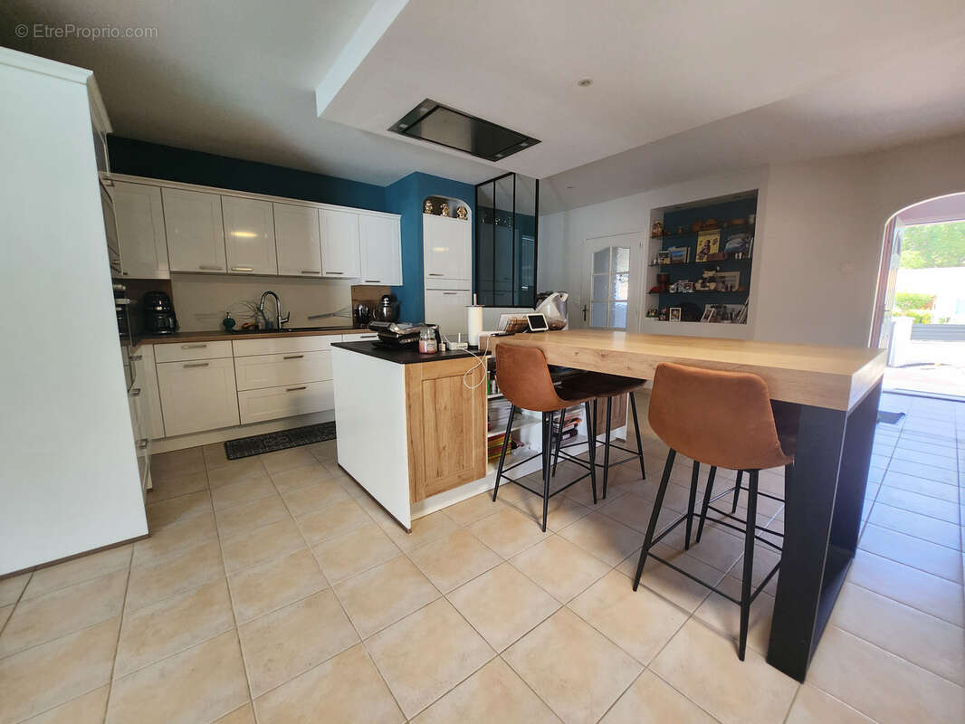 Maison à LES MAGNILS-REIGNIERS