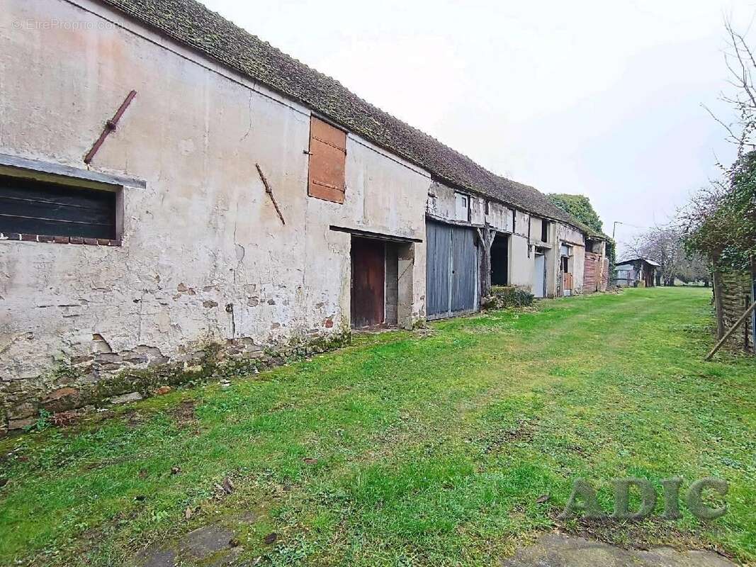 Terrain à DAMMARTIN-EN-GOELE