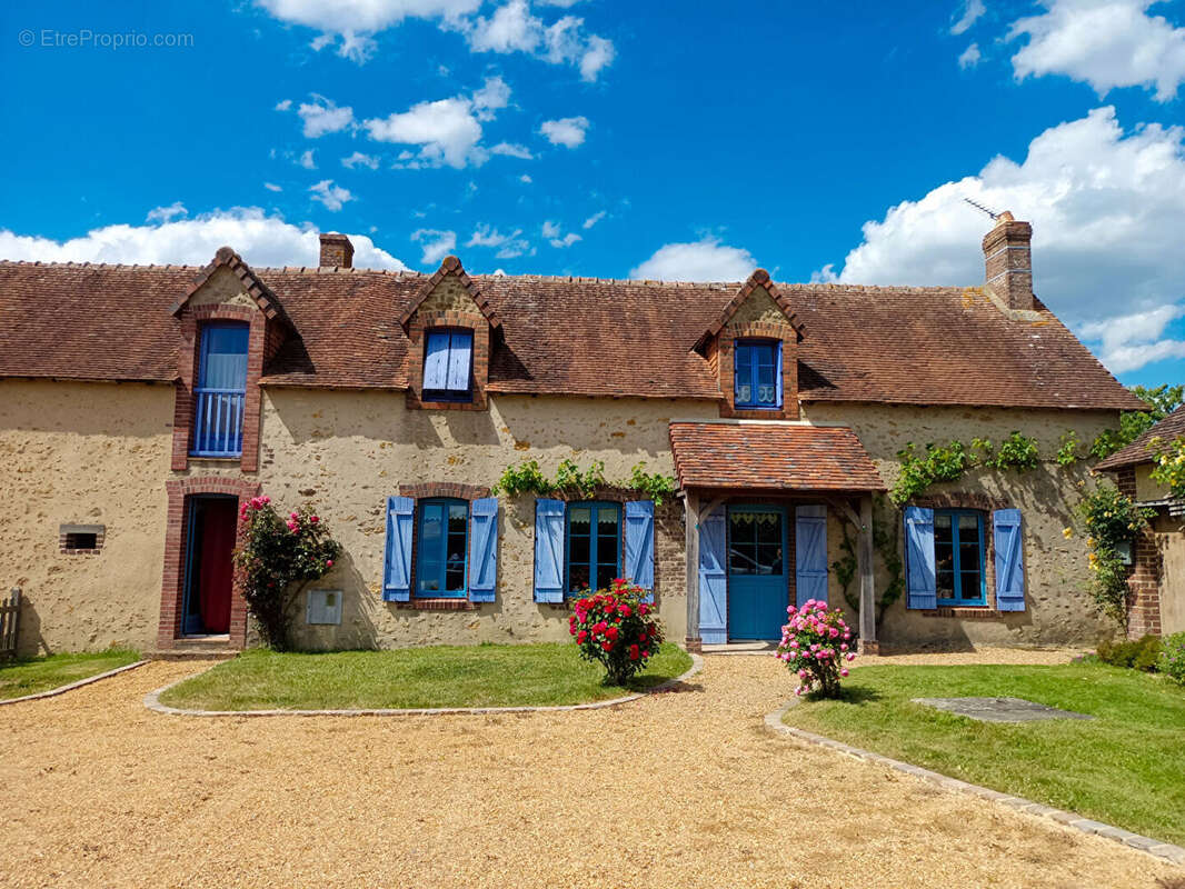 Maison Semur En Vallon 11 pièce(s) 242.64 m2 - photo 2