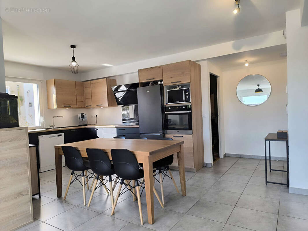 Appartement à BELLEVILLE