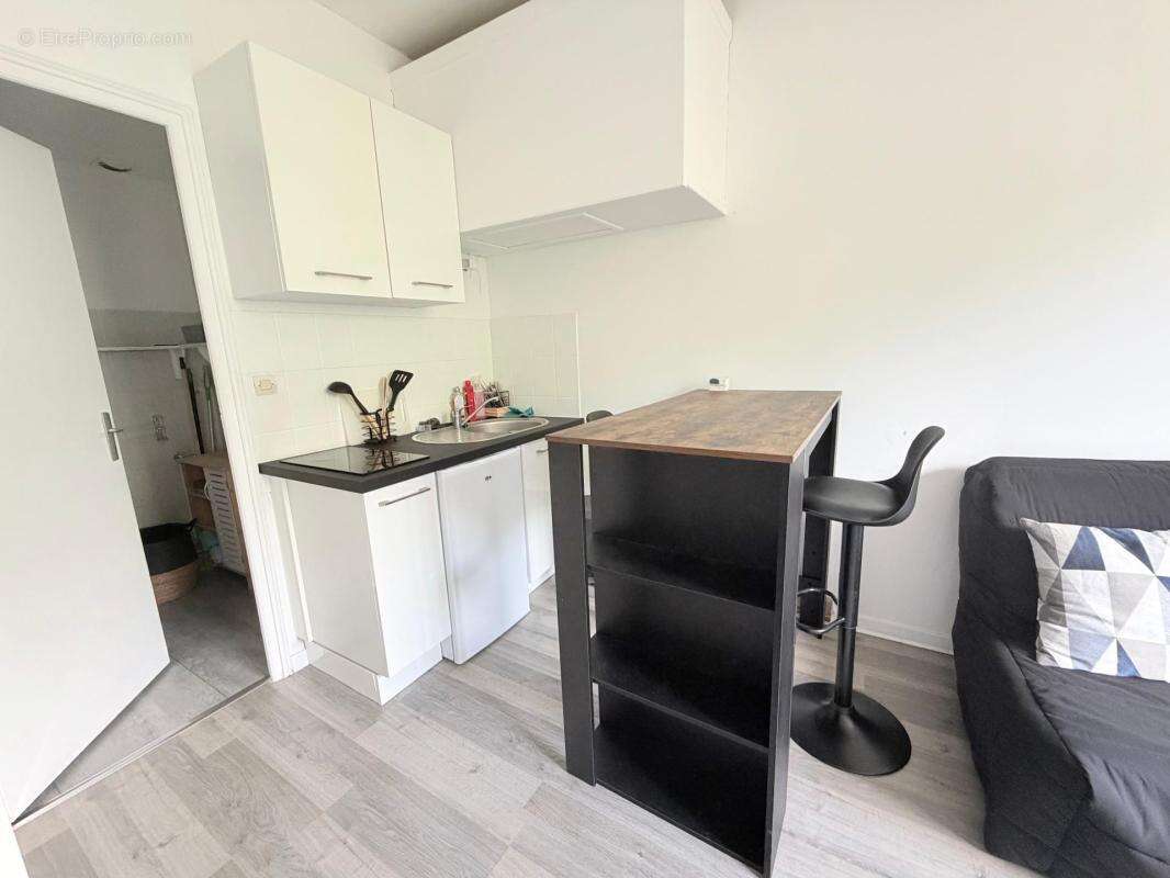 Appartement T2 – Dernier étage – Immeuble de caractère – Vue dégagée - photo 7