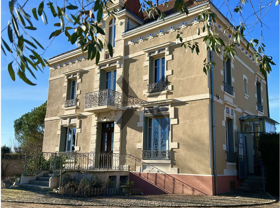 Maison à MABLY