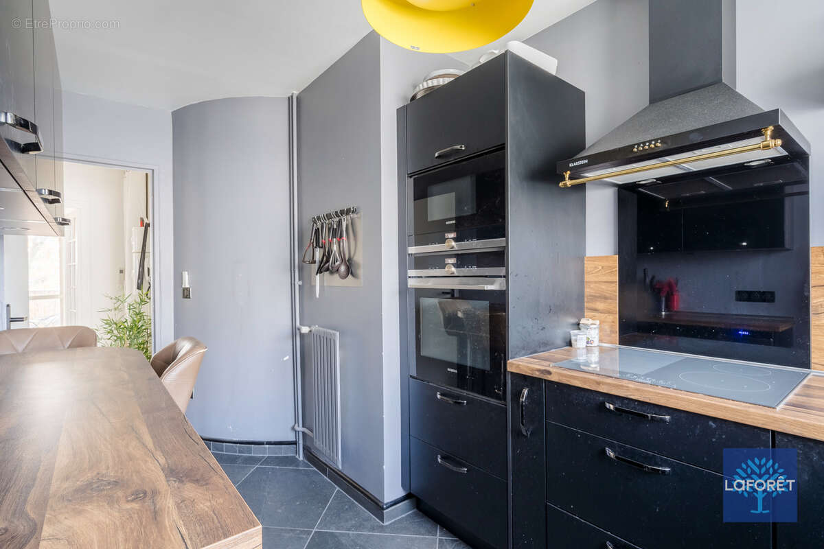 Appartement à LES PAVILLONS-SOUS-BOIS