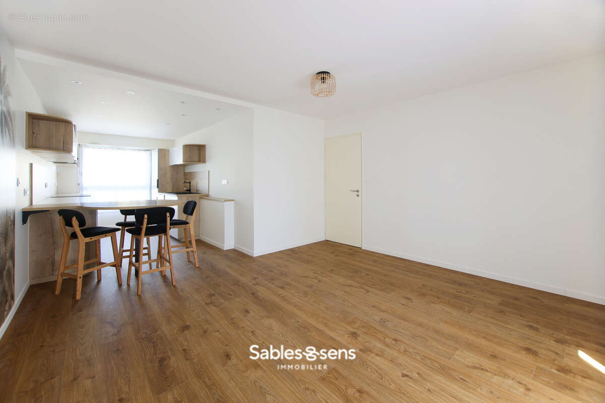 Appartement T4 rénové avec goût en plein cœur des Sables-d’Olonne   Garage en option - photo 5