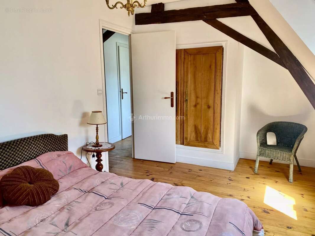 Maison à LA CHARTRE-SUR-LE-LOIR