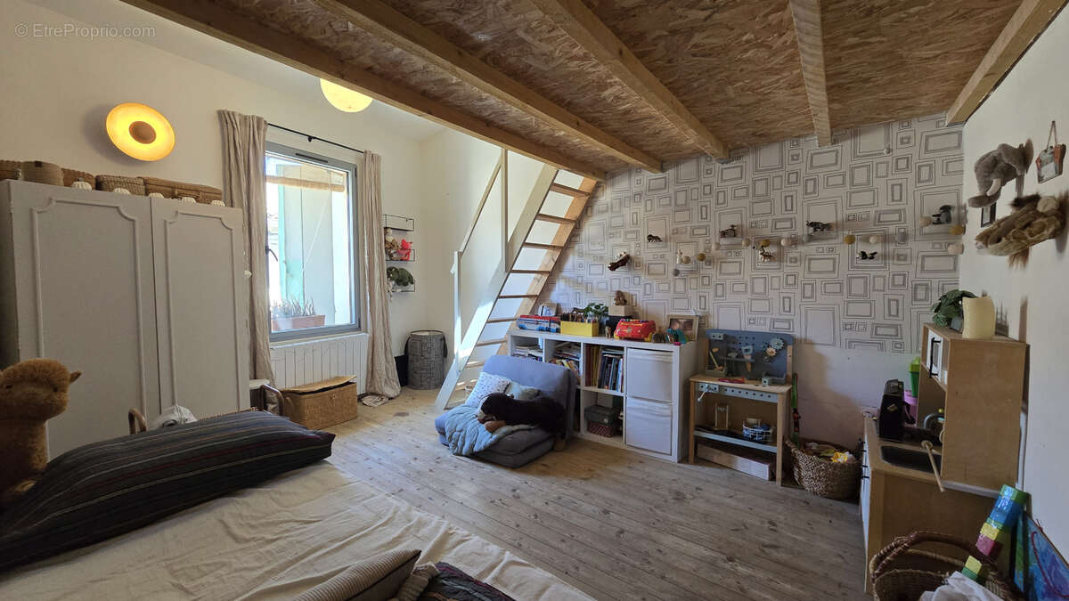 Maison à CAVEIRAC