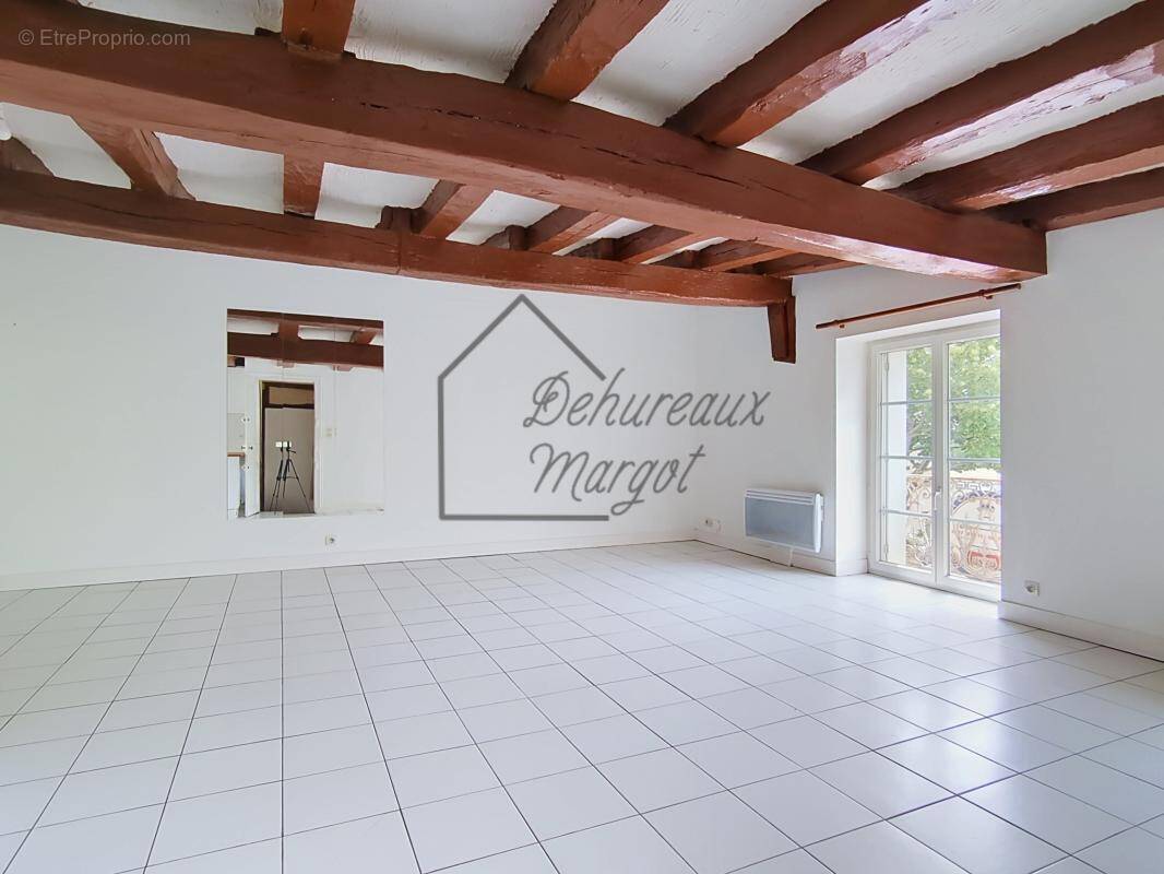 Appartement à SAINT-CYR-SUR-LOIRE