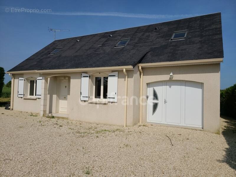 Maison à PERRUSSON