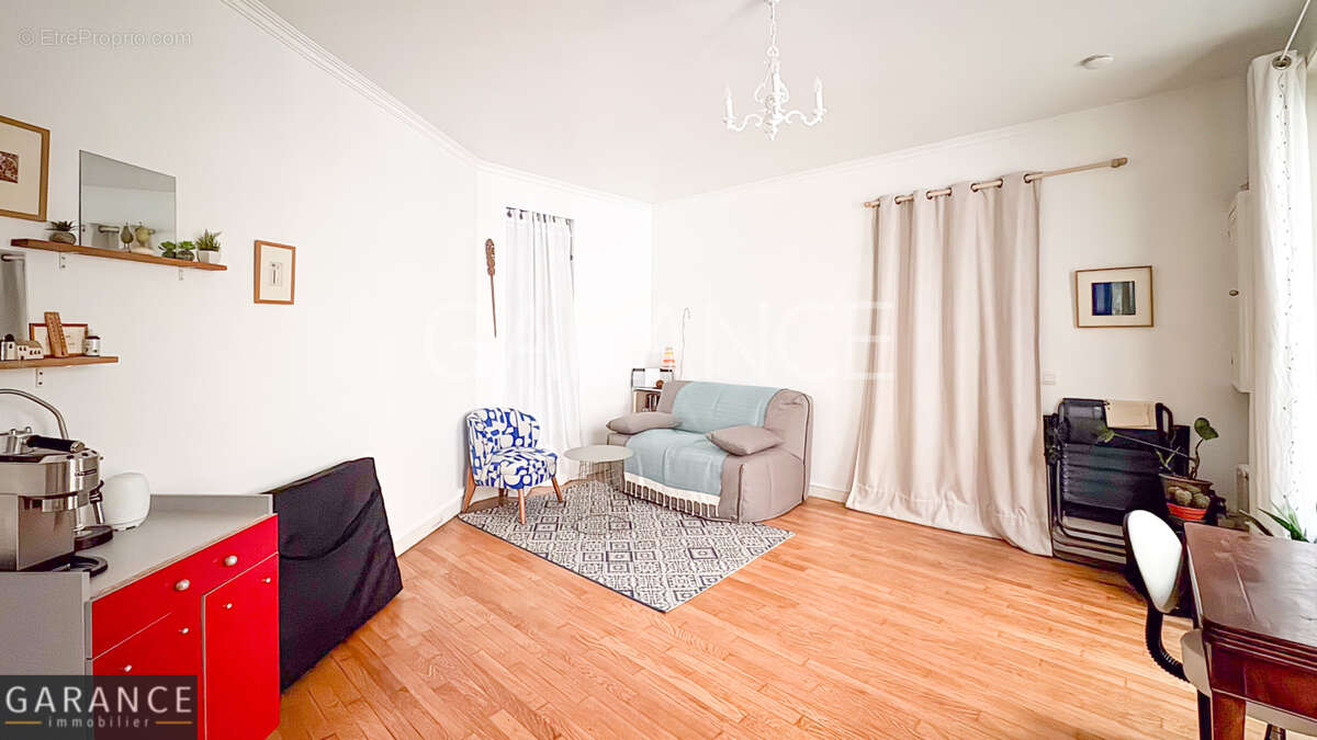 Appartement à PARIS-12E