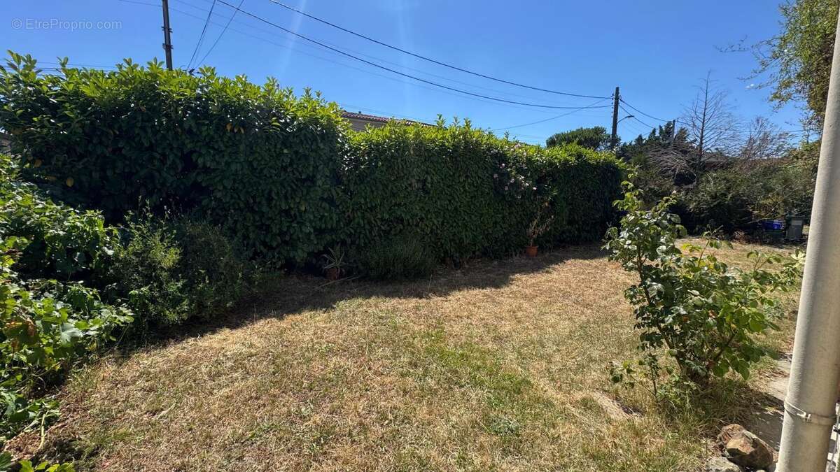 Spacieux T4 de 95 m² en rez-de-jardin – Zéro charge de copropriété - photo 9
