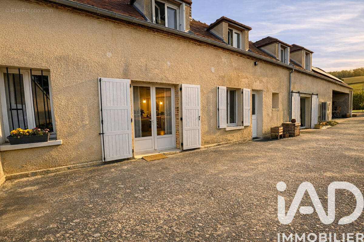 Photo 1 - Maison à VERON