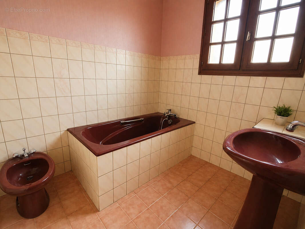 Maison 112 m² à Les Aix-D'angillon  - photo 56