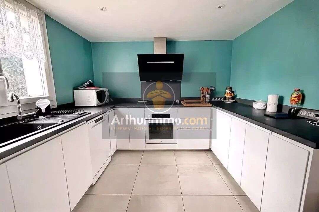 Maison à MOISSY-CRAMAYEL