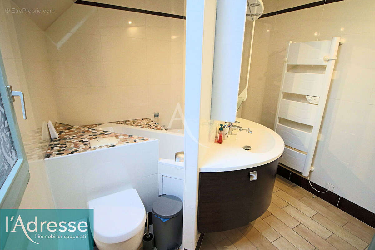 Maison à FLEURY-MEROGIS