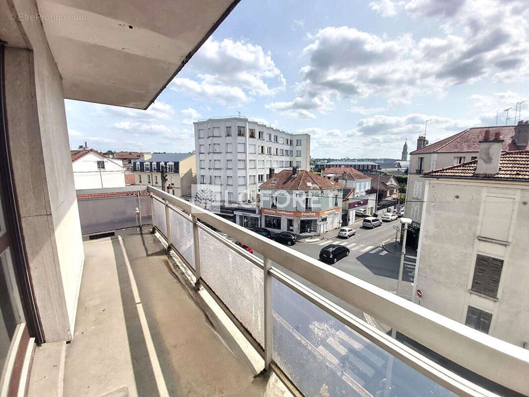 Appartement à VILLEMOMBLE