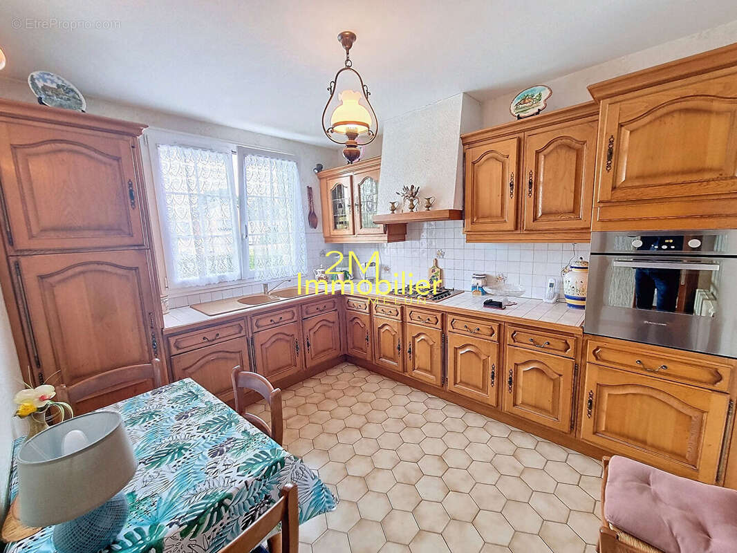 Maison à VAUX-LE-PENIL