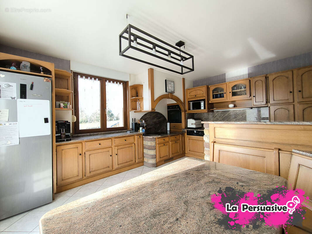 Maison à FOUGEROLLES