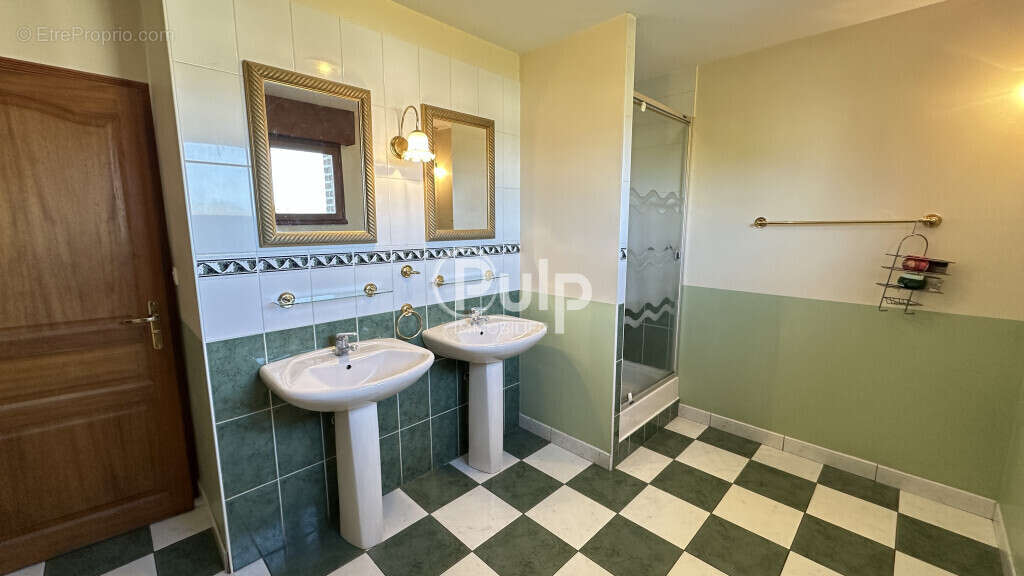 Maison à BRUAY-LA-BUISSIERE