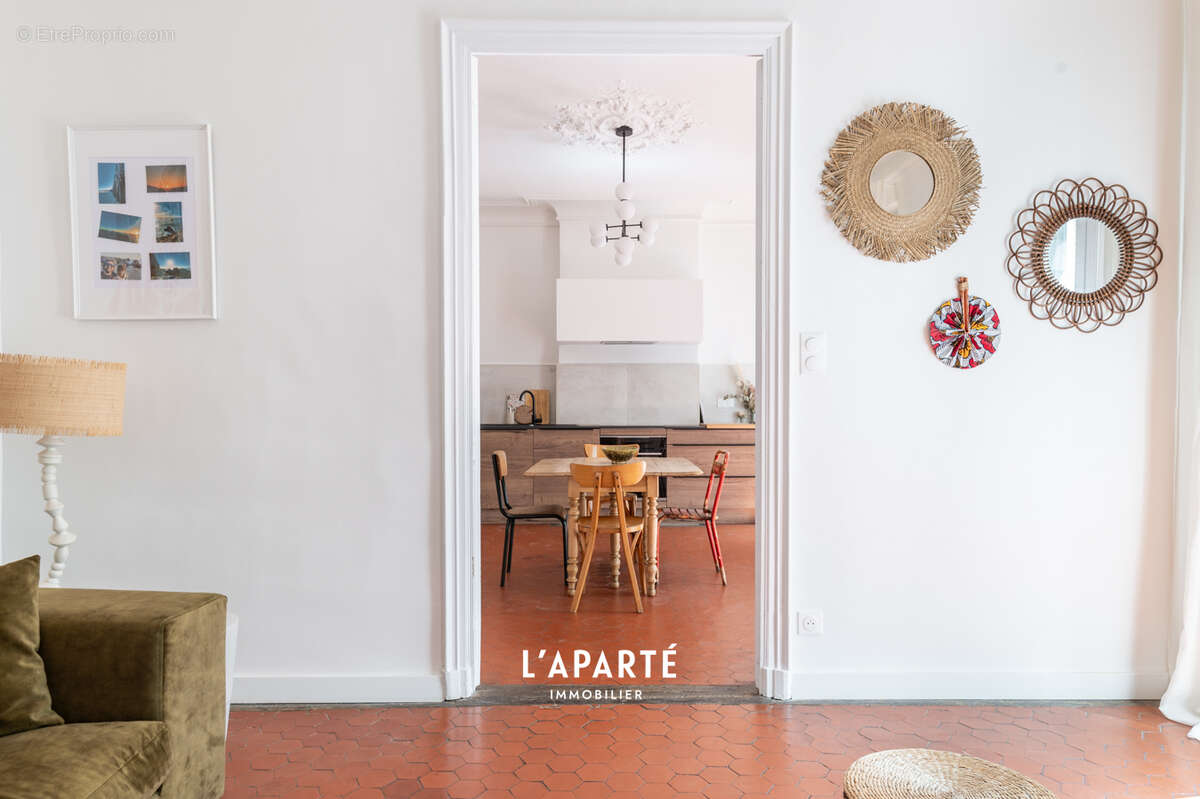 Appartement à MARSEILLE-6E