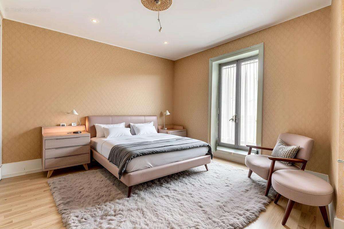 Maison à SAINT-GENIX-SUR-GUIERS