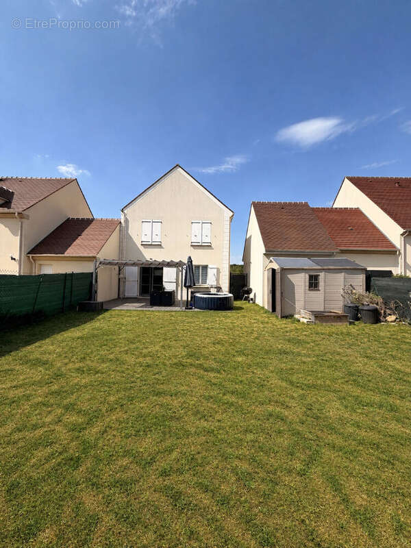 Maison à la Chapelle en Serval de 89 m² Idéalement située avec 300m2 de terrain !!! - photo 12