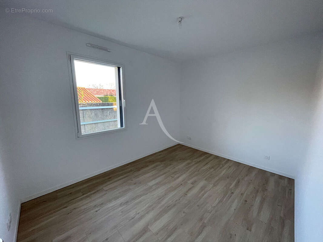 Maison Saint Hilaire La Foret 4 pièce(s) 111 m2 - photo 6