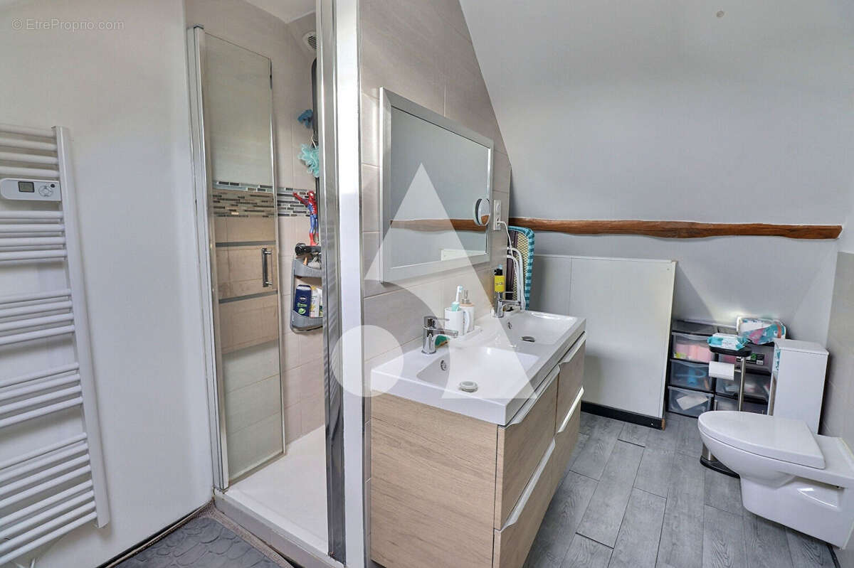 Maison à MERY-SUR-OISE