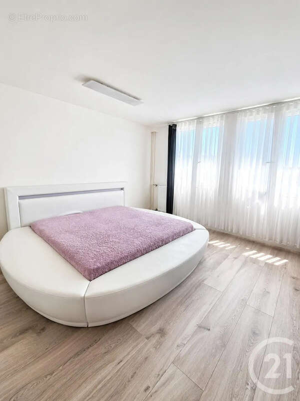 Appartement 85 m² à Vaulx-En-Velin  - photo 7