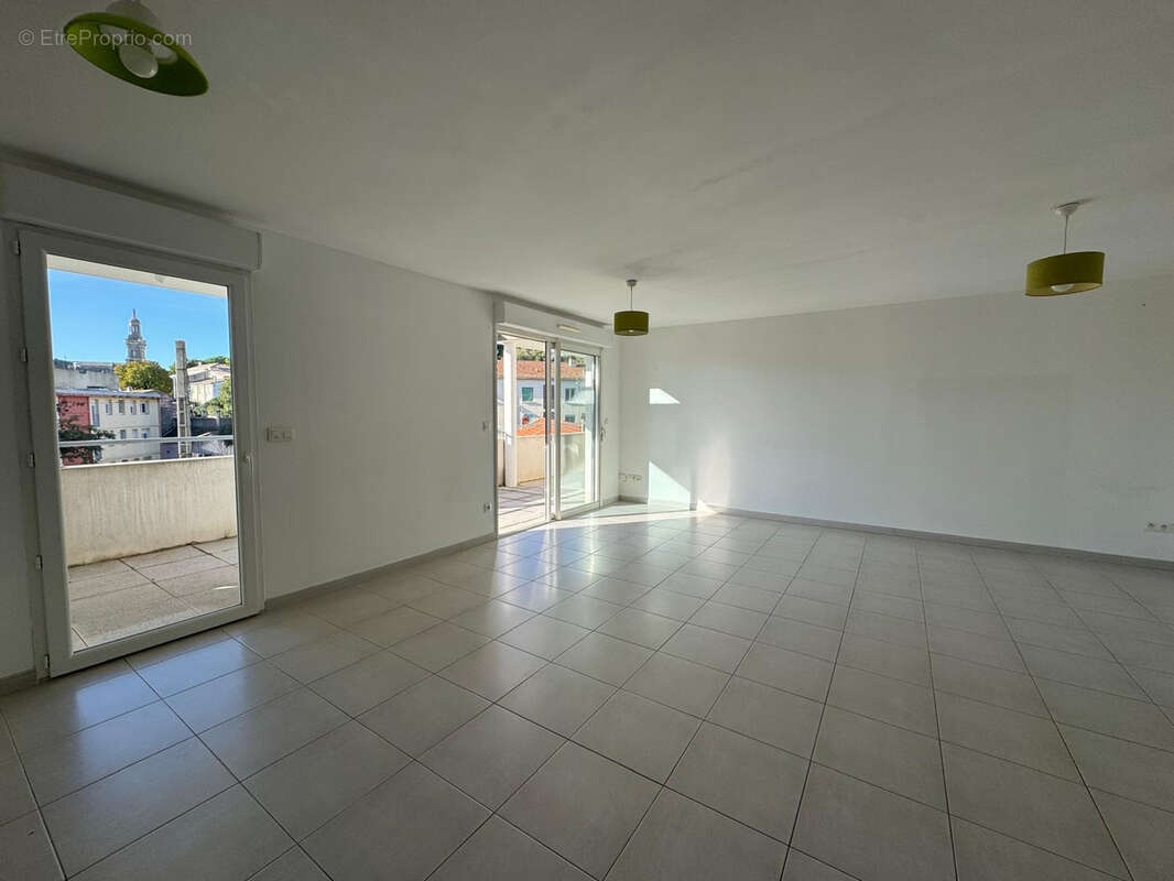 Appartement à NIMES