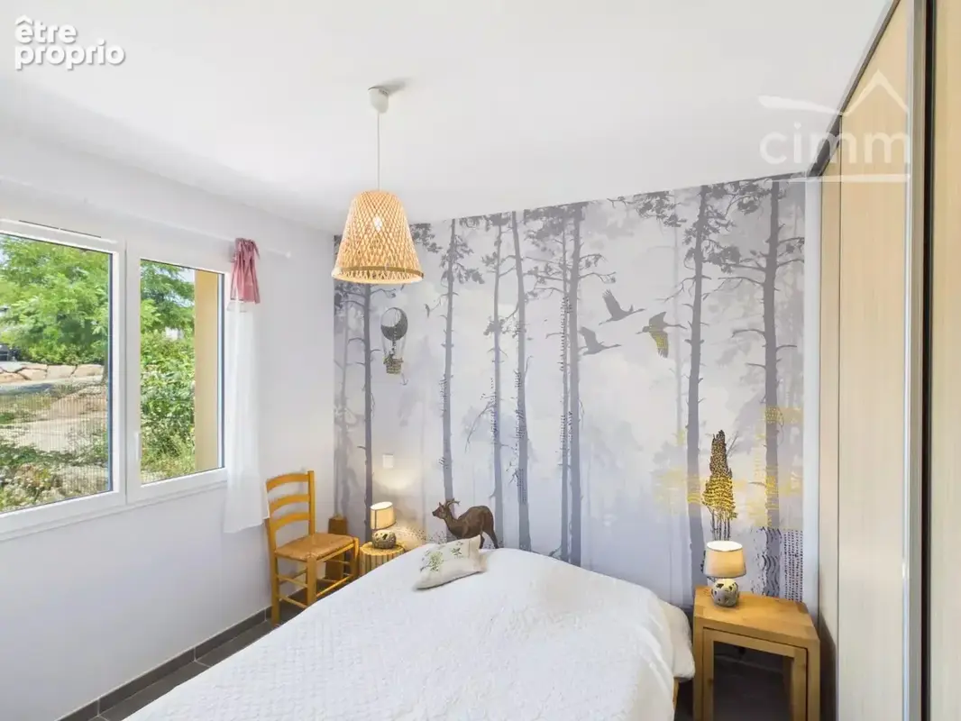 Villa de plain pied, DPE A, 2CH + bureau, terrasse, jardin, très belles prestations - photo 5