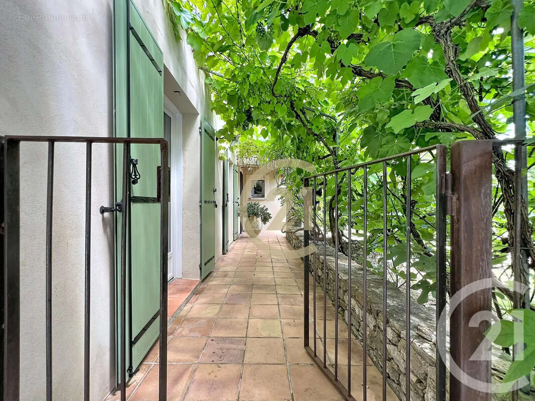 Maison à GARRIGUES-SAINTE-EULALIE