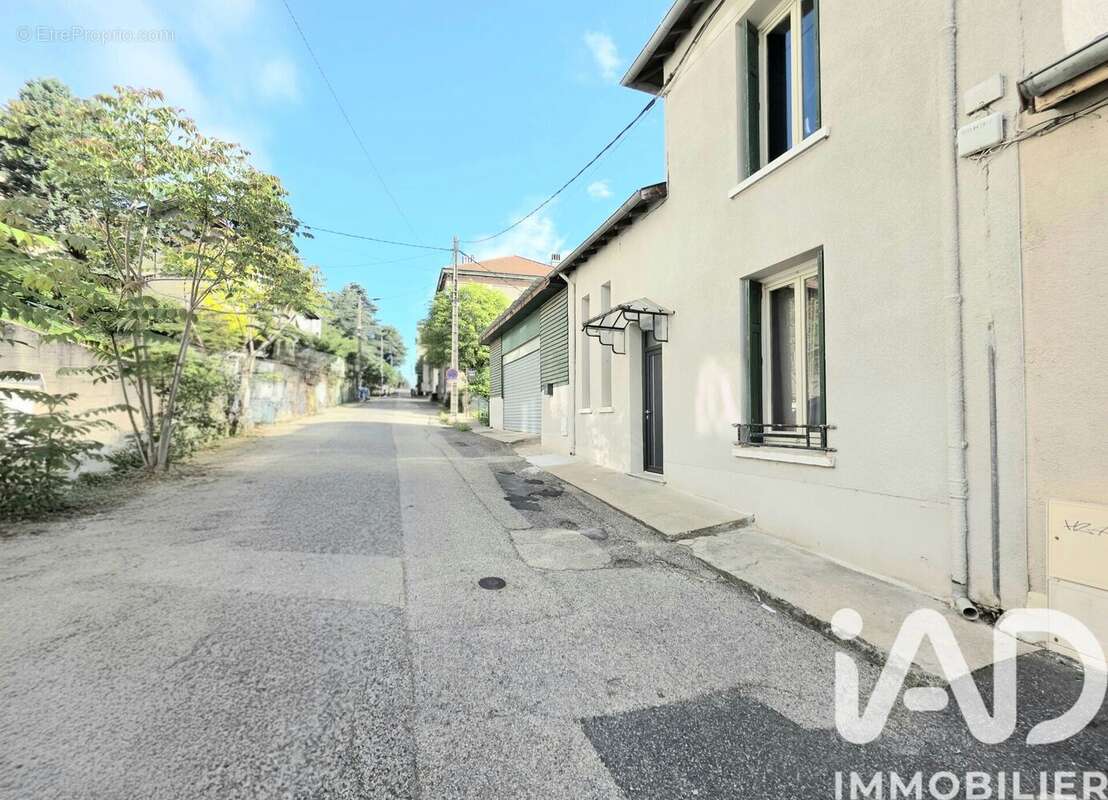 Photo 3 - Maison à SAINT-ETIENNE