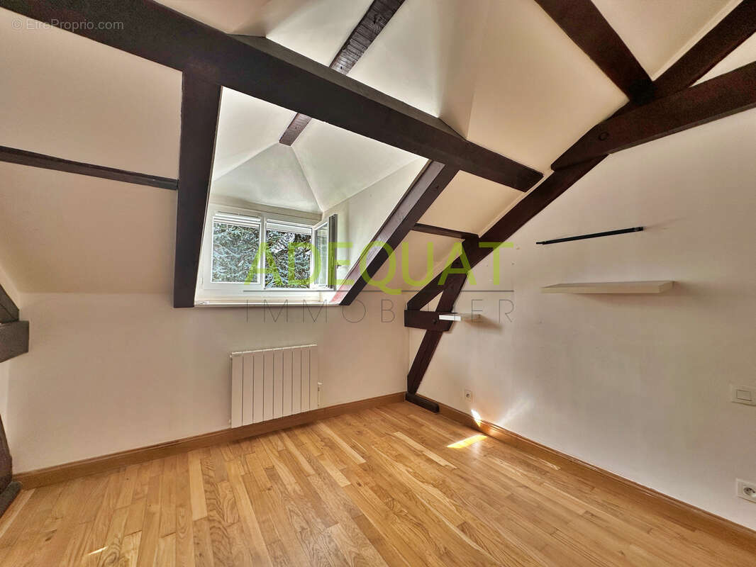 Appartement à SAINT-CLAIR-DE-LA-TOUR