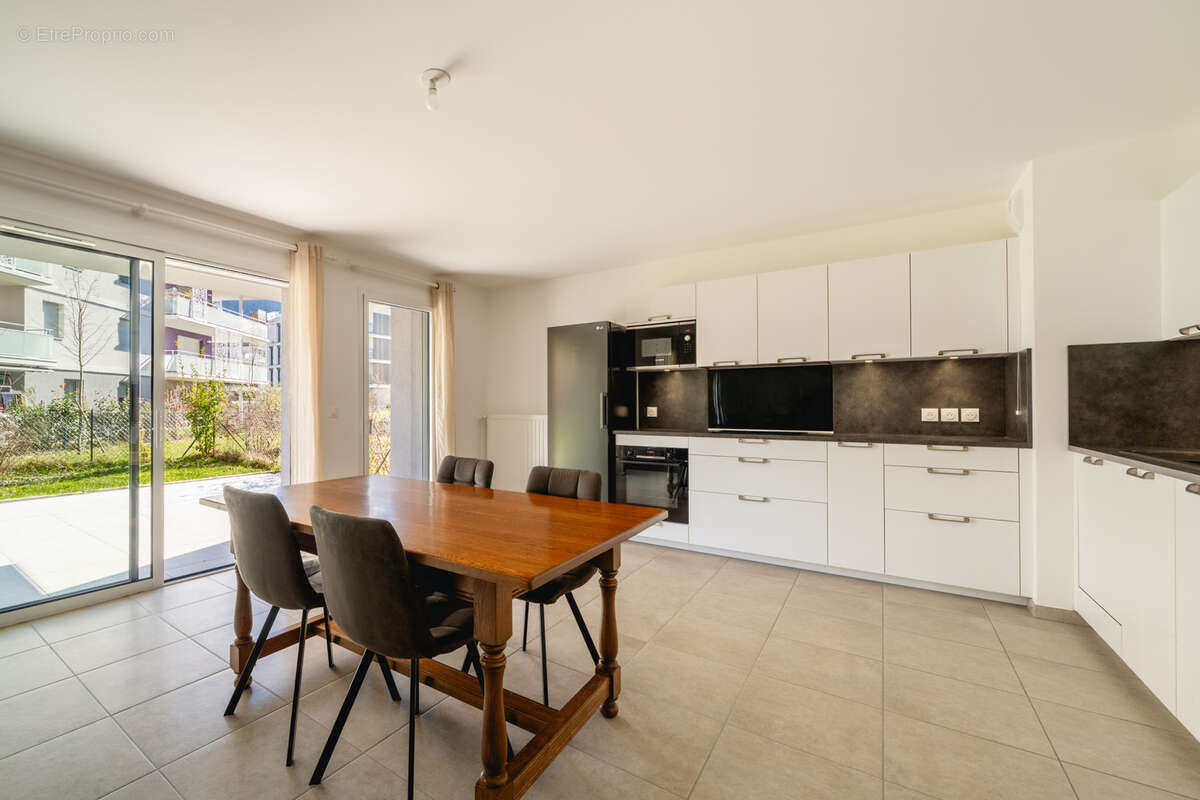 Appartement à SAINT-JORIOZ